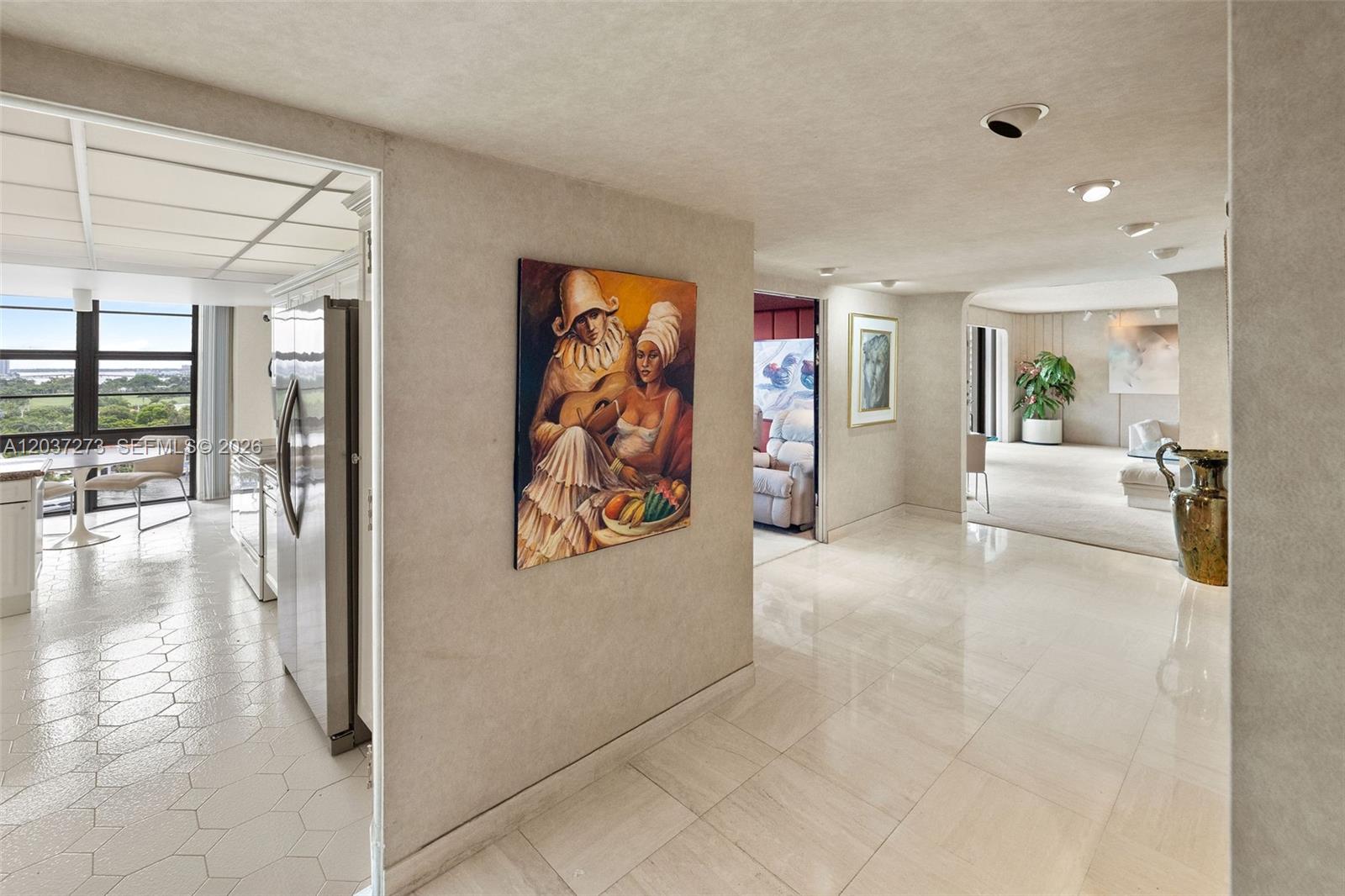 5500 Collins Ave # 1401
