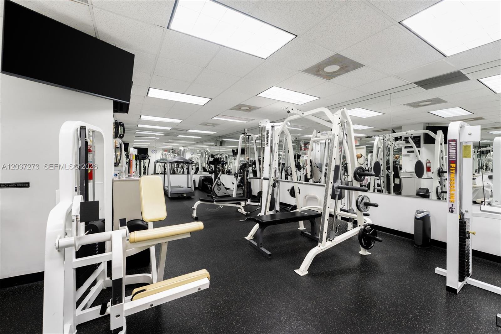 5500 Collins Ave # 1401