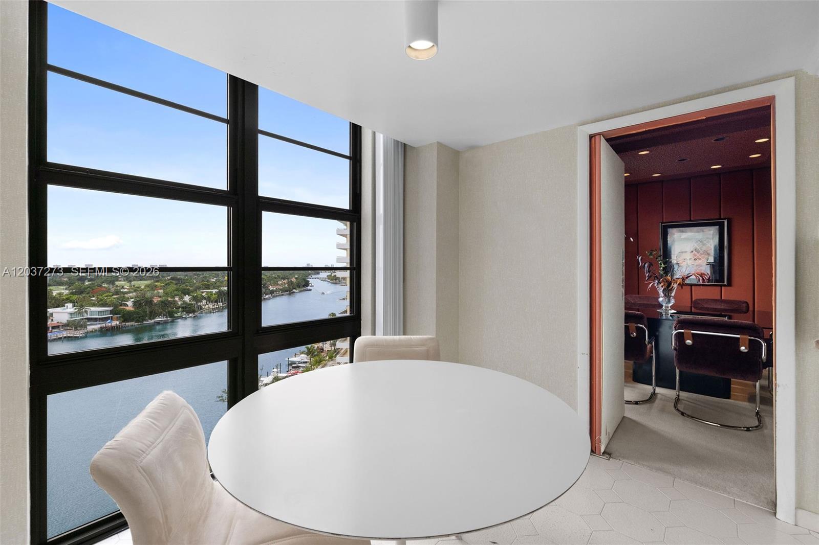5500 Collins Ave # 1401