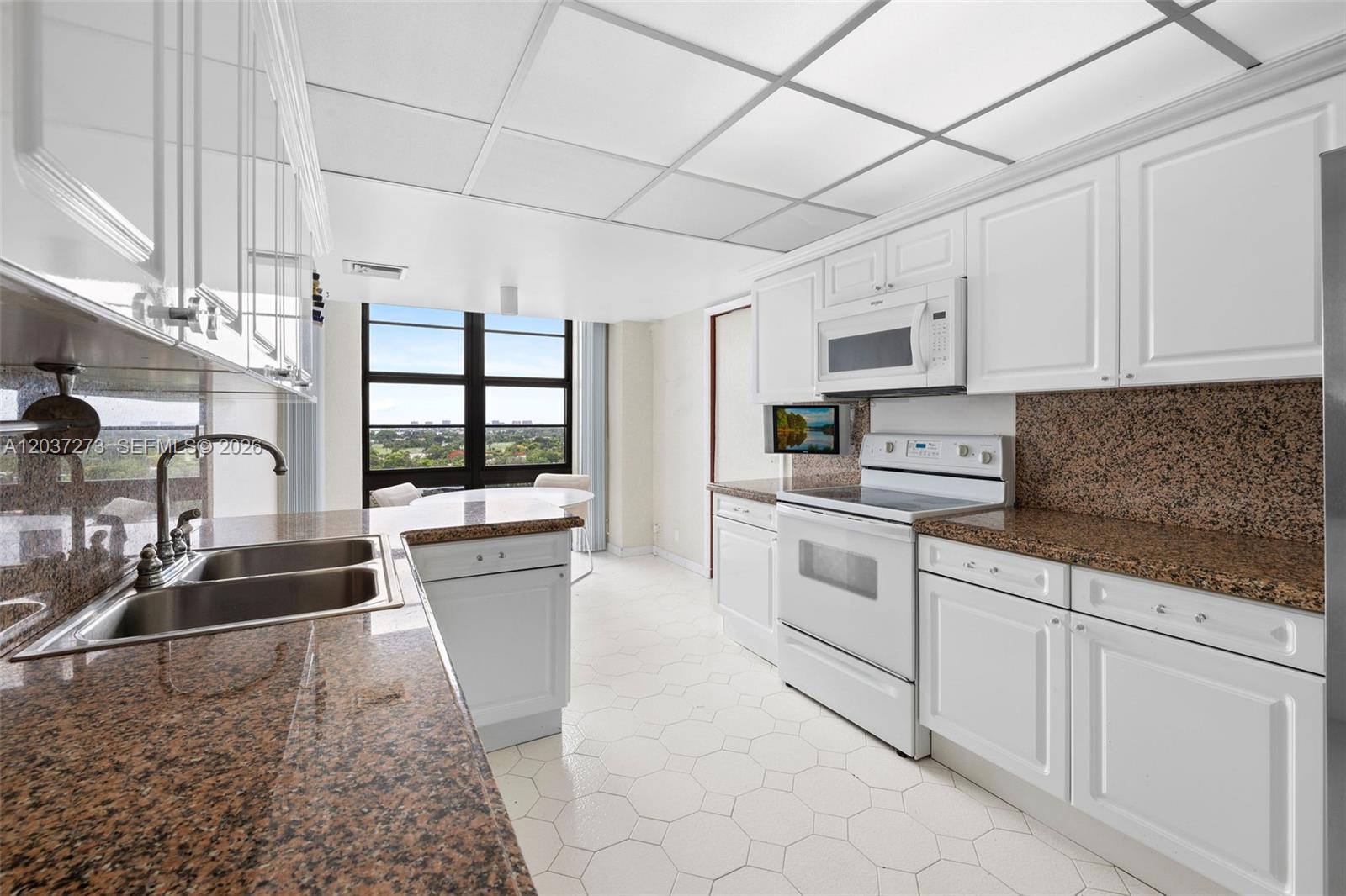 5500 Collins Ave # 1401