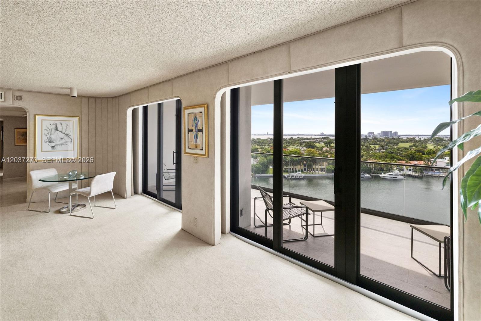 5500 Collins Ave # 1401
