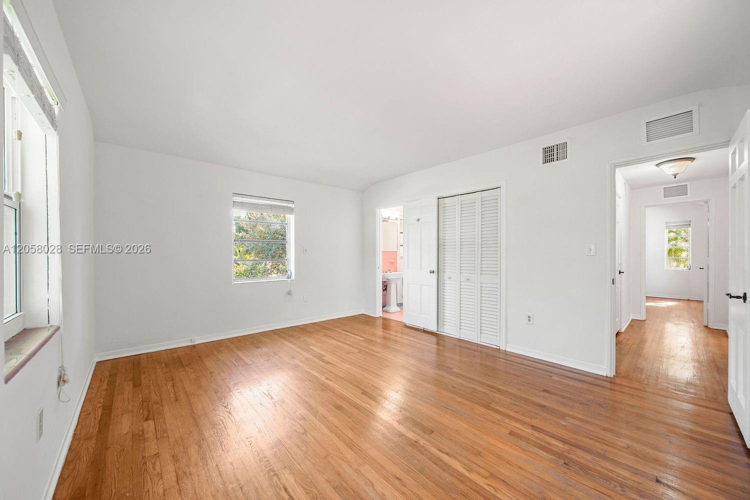 5842 Alton Rd