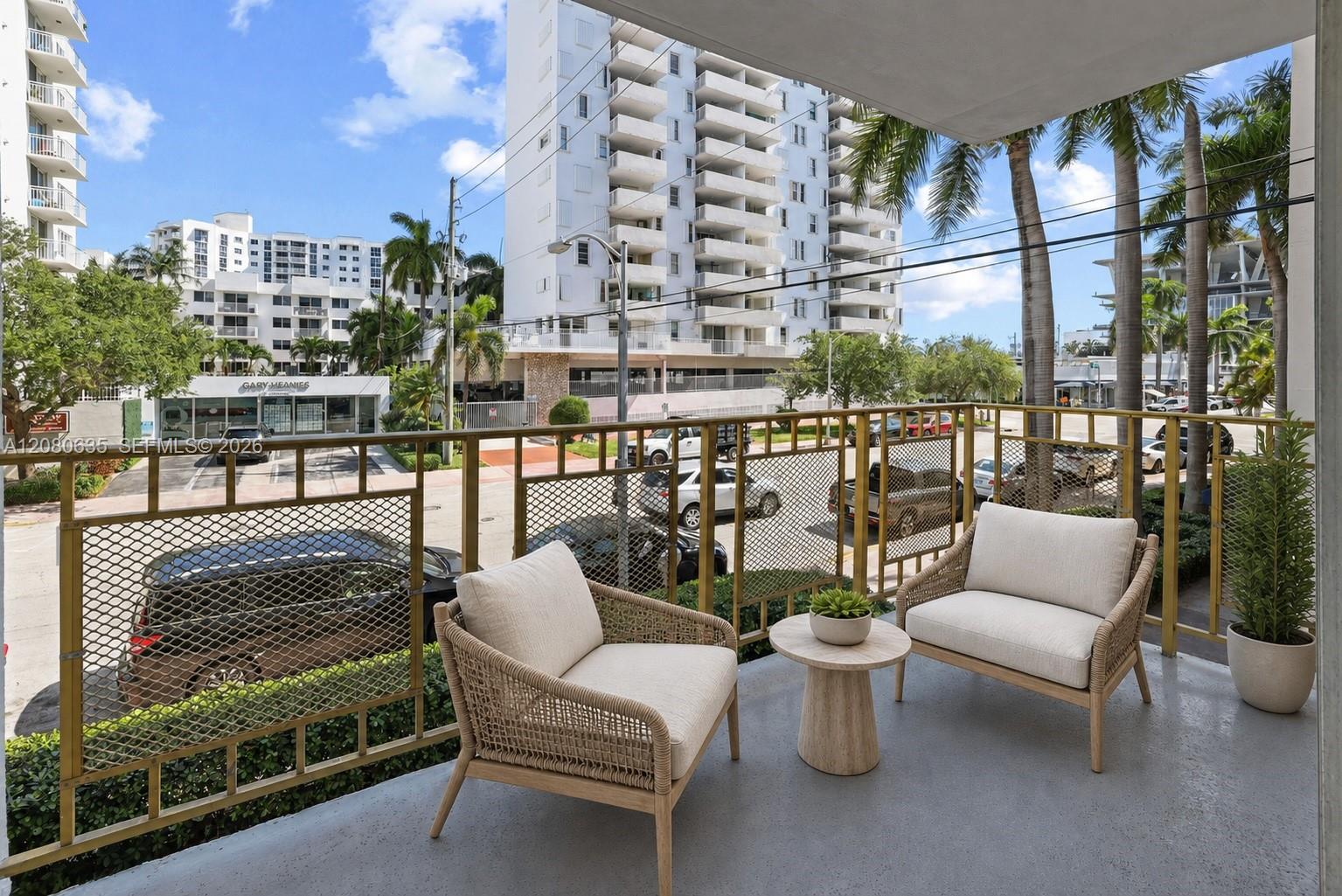 1340 Lincoln Rd # 208