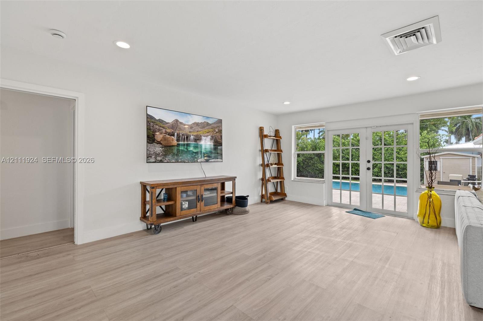 1254 Polk St