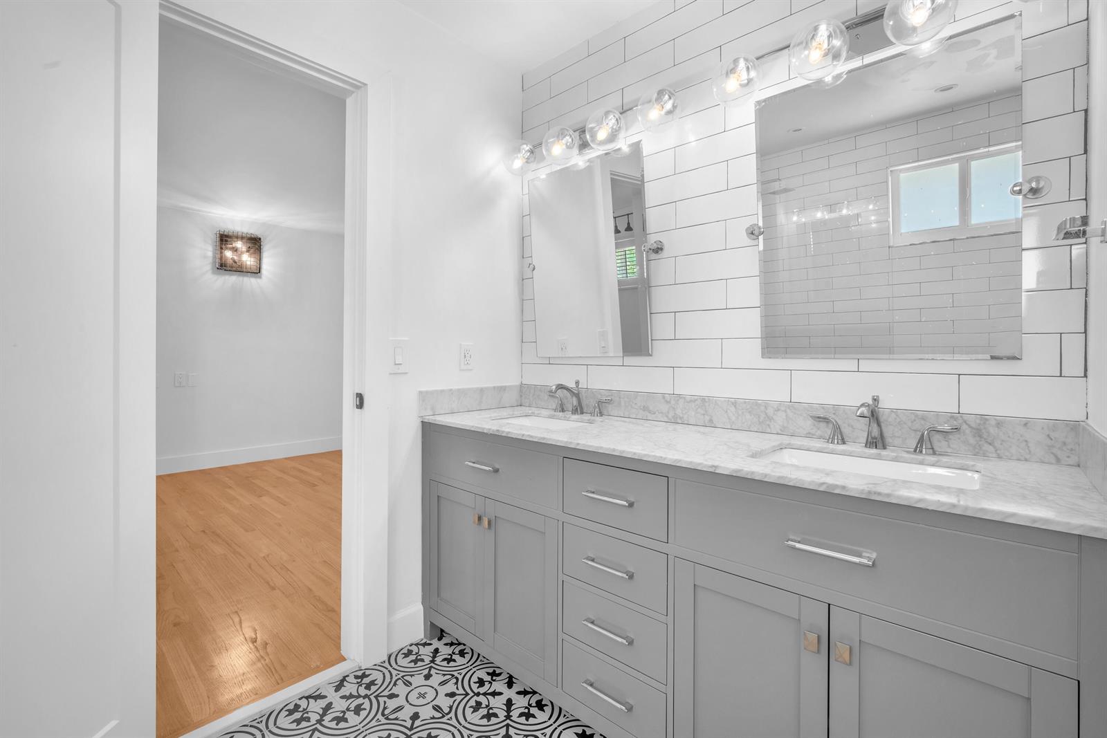 3161 N 36TH Street