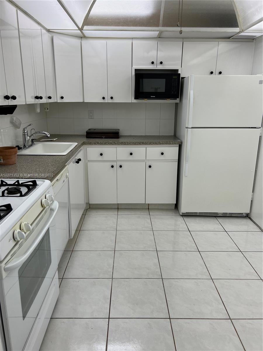 2030 S Ocean Dr Unit: 2023