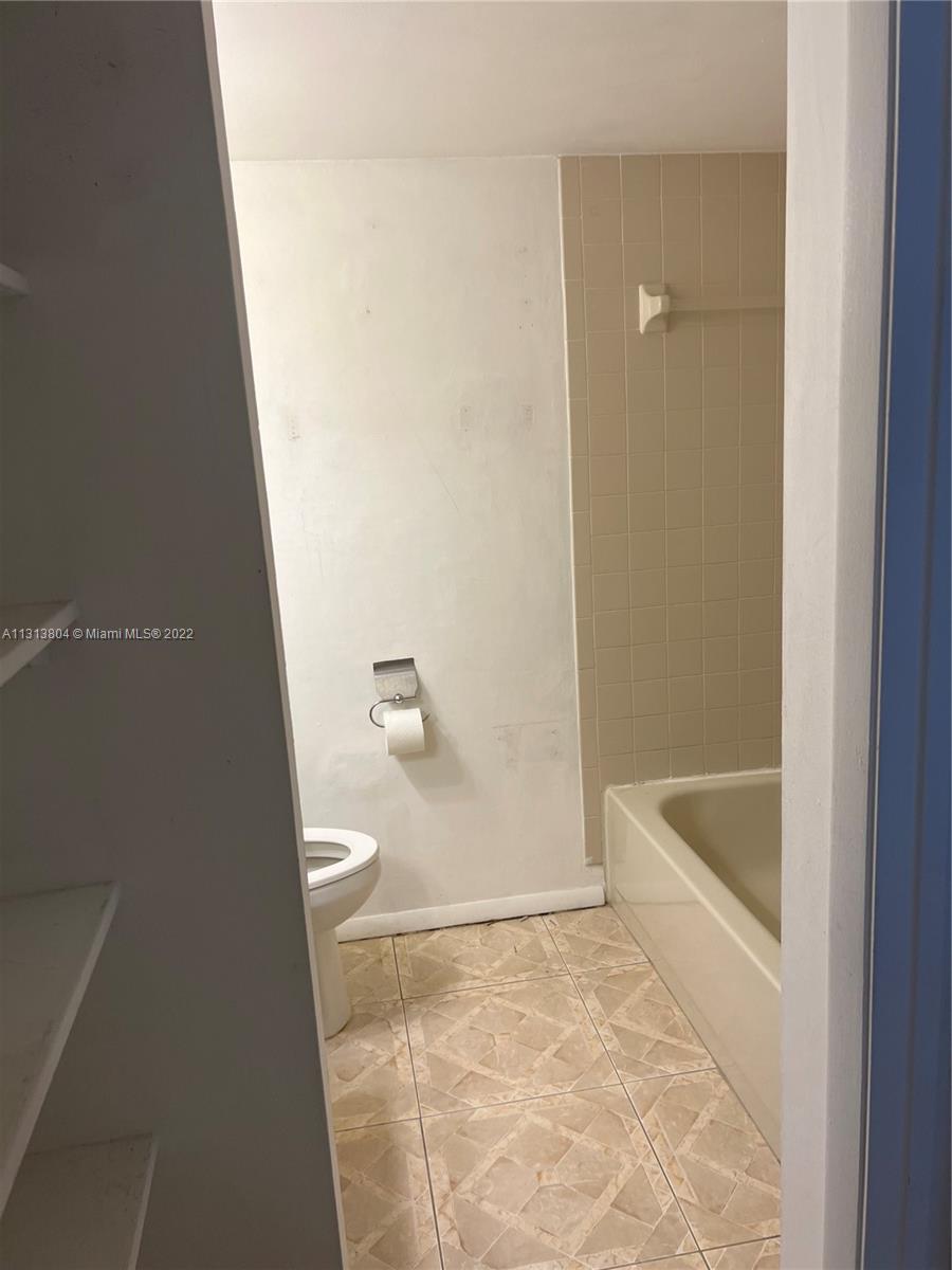 212 Lake Pointe Dr Unit: 308