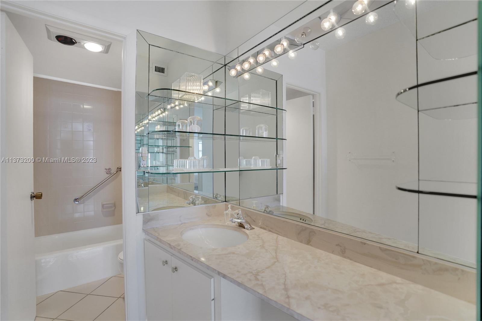 1950 S Ocean Dr Unit: 17H