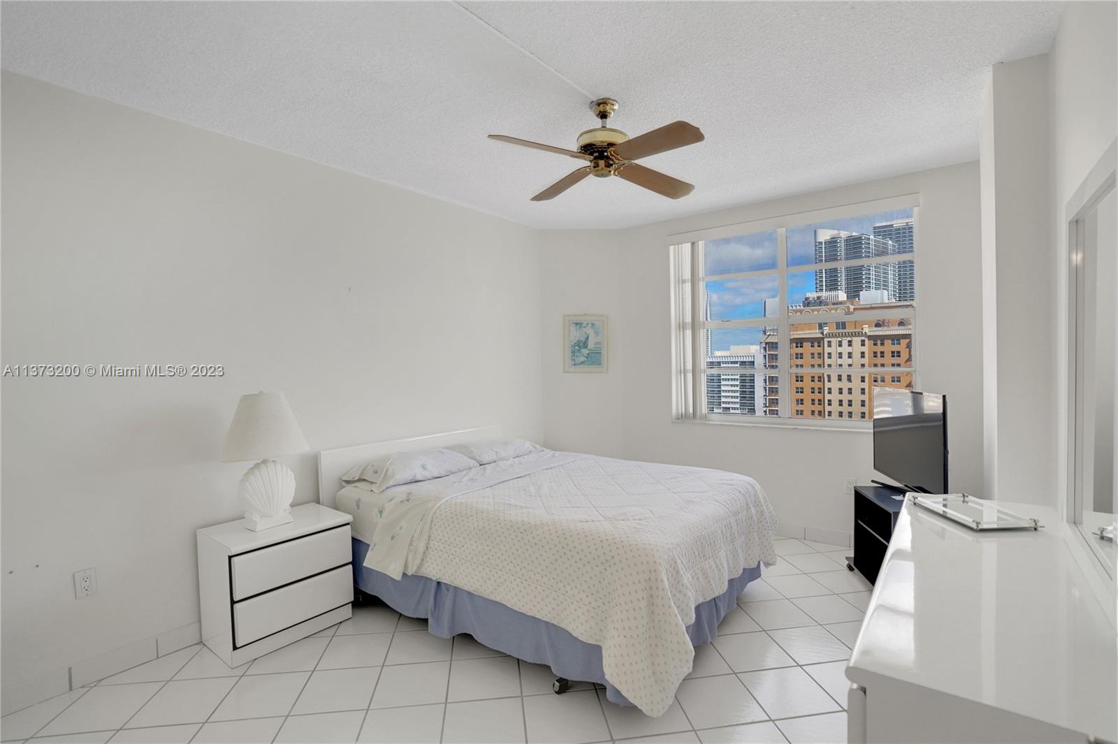 1950 S Ocean Dr Unit: 17H