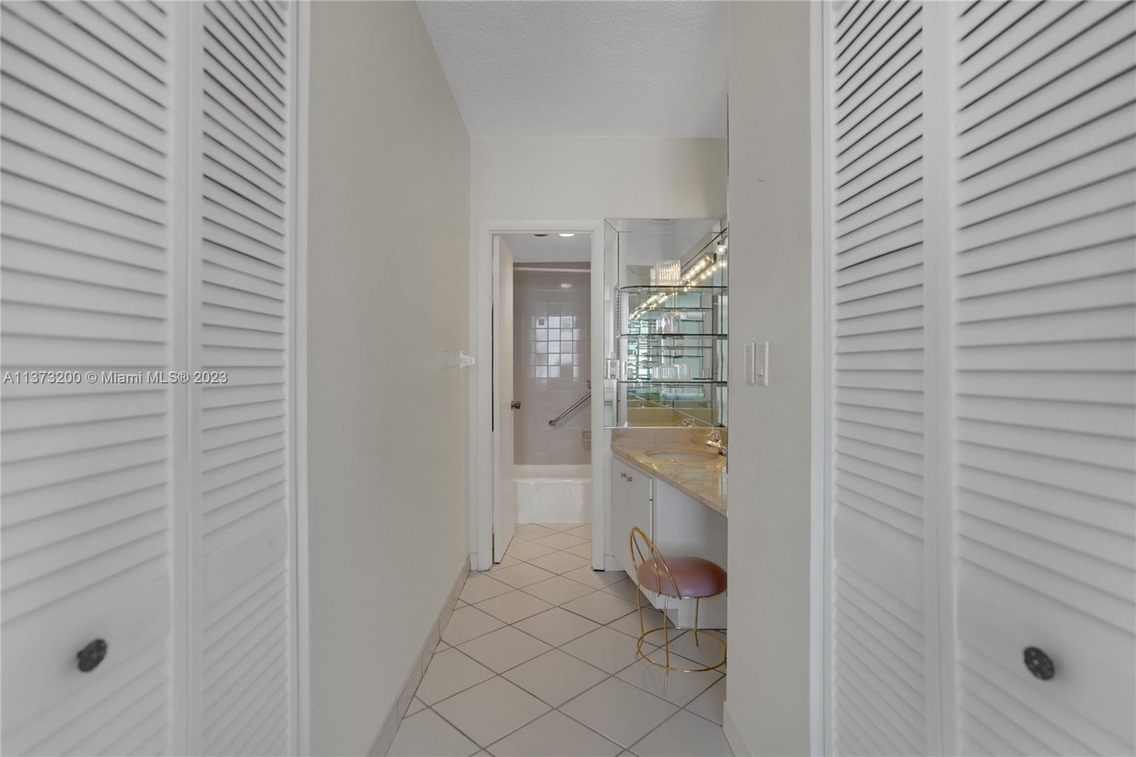 1950 S Ocean Dr Unit: 17H