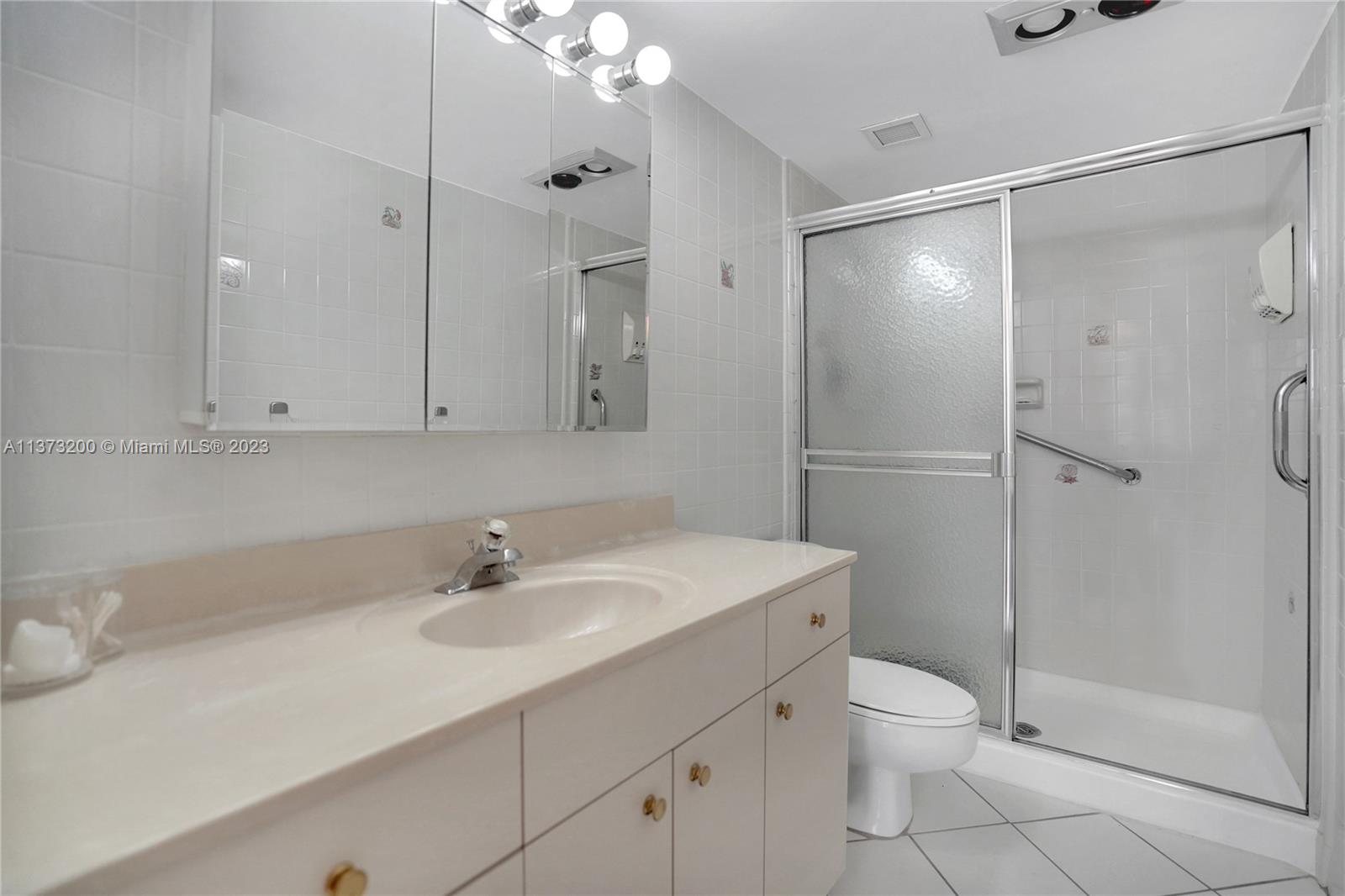 1950 S Ocean Dr Unit: 17H