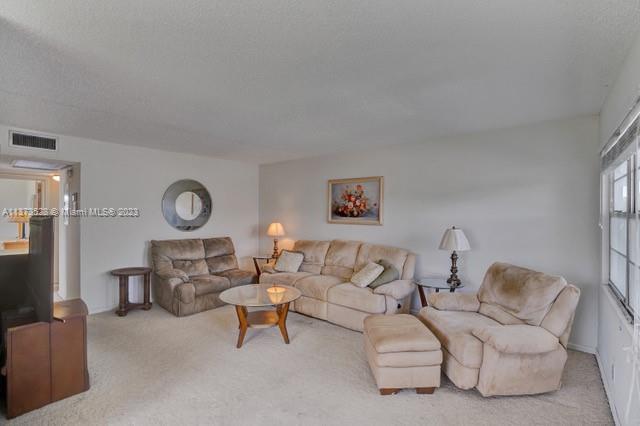 2018 N Farnham  N Unit: 2018