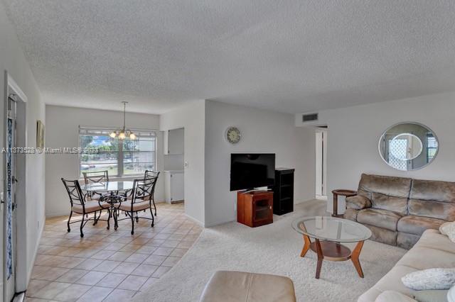 2018 N Farnham  N Unit: 2018