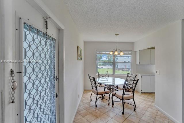 2018 N Farnham  N Unit: 2018