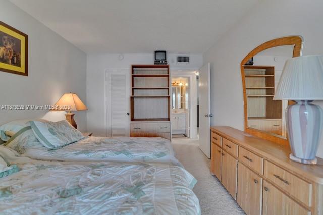 2018 N Farnham  N Unit: 2018