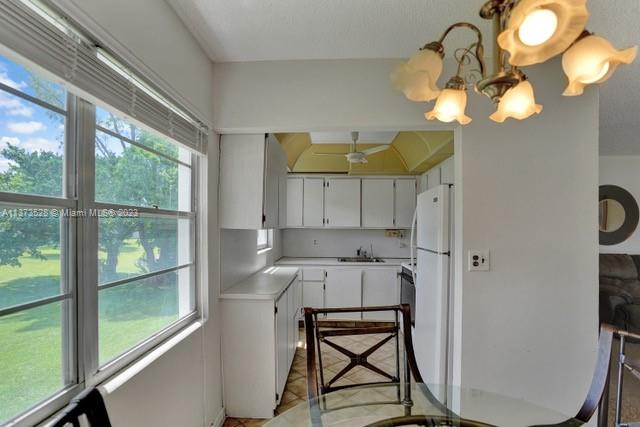 2018 N Farnham  N Unit: 2018