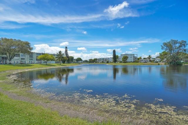 2018 N Farnham  N Unit: 2018