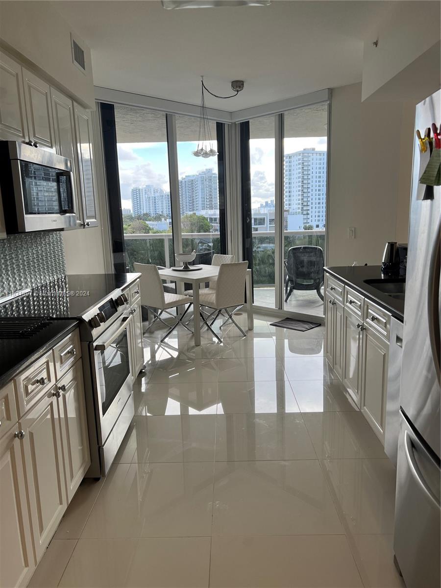 3100 N Ocean Blvd Unit: 606