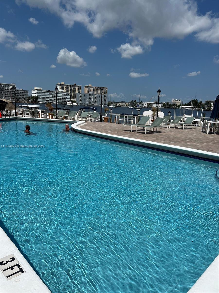 100 Golden Isles Dr # 1401