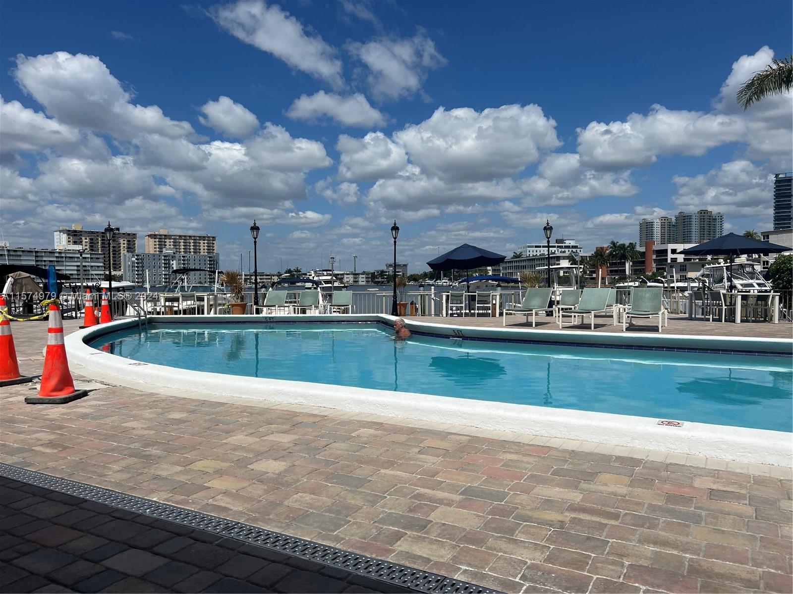 100 Golden Isles Dr # 1401