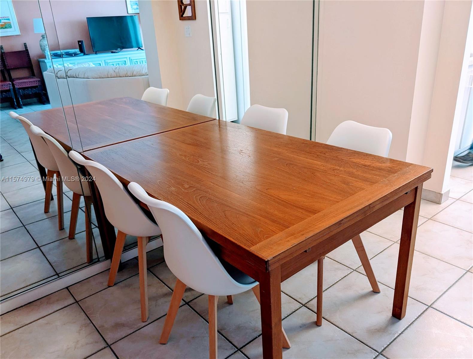 100 Golden Isles Dr # 1401