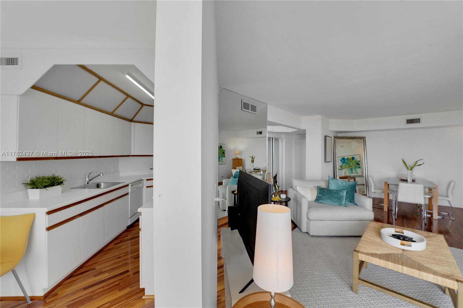 3610 Yacht Club Dr # 1014