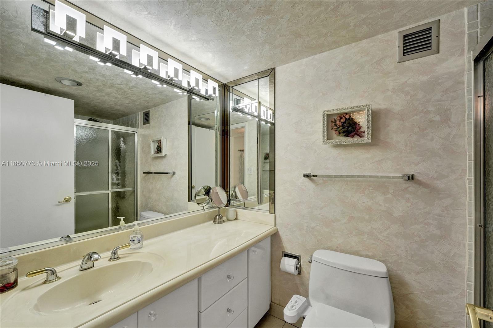 1920 S Ocean Dr # 16B