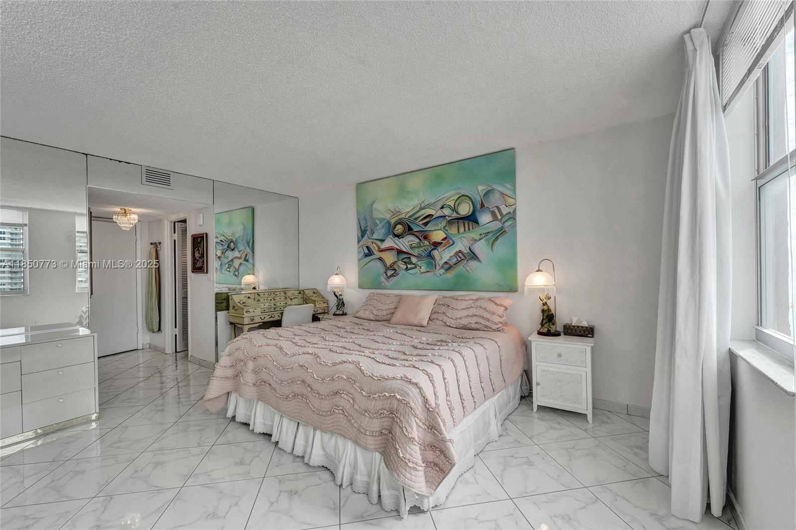1920 S Ocean Dr # 16B