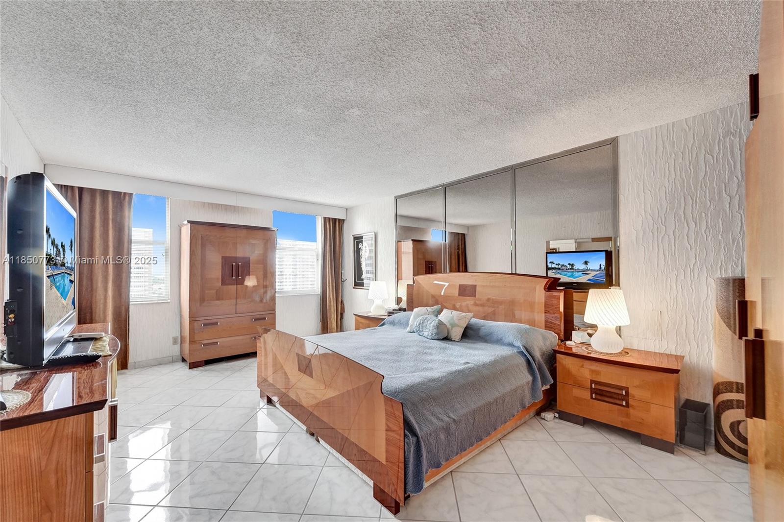 1920 S Ocean Dr # 16B