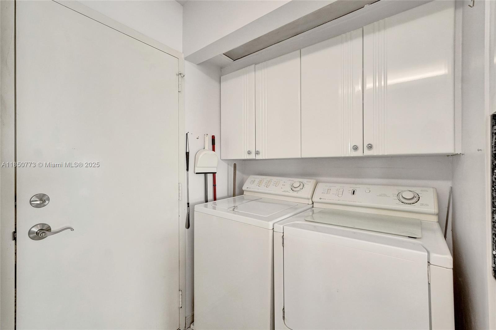 1920 S Ocean Dr # 16B