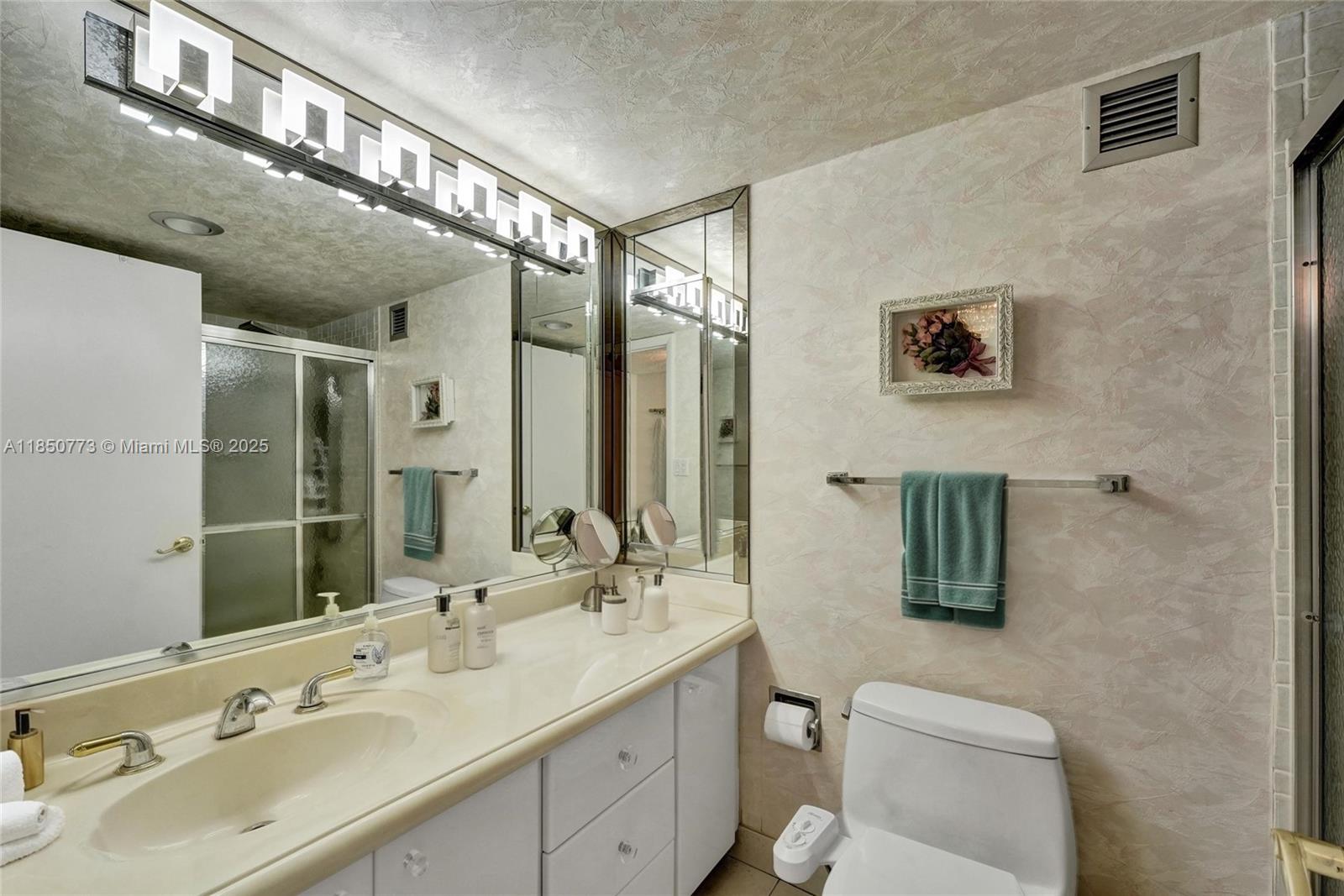 1920 S Ocean Dr # 16B