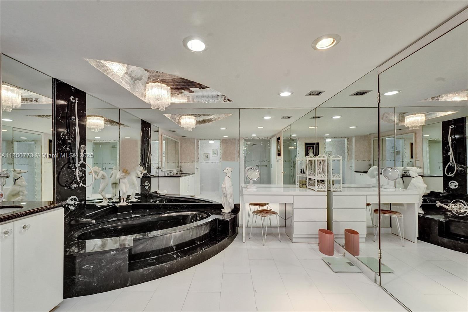 1920 S Ocean Dr # 16B