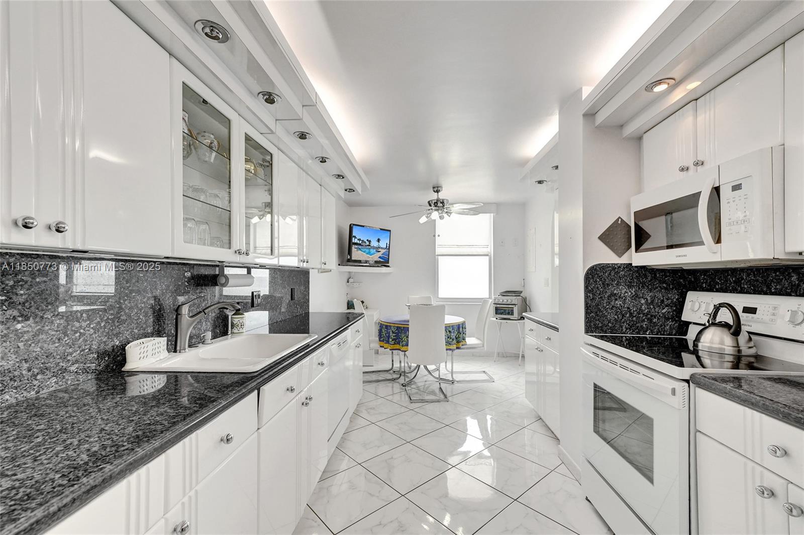 1920 S Ocean Dr # 16B