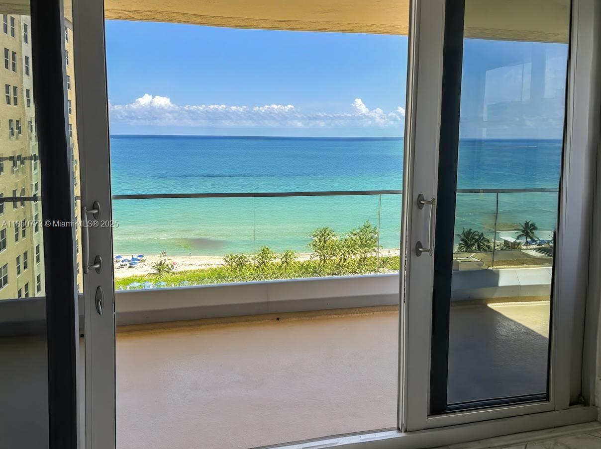 1920 S Ocean Dr # 16B