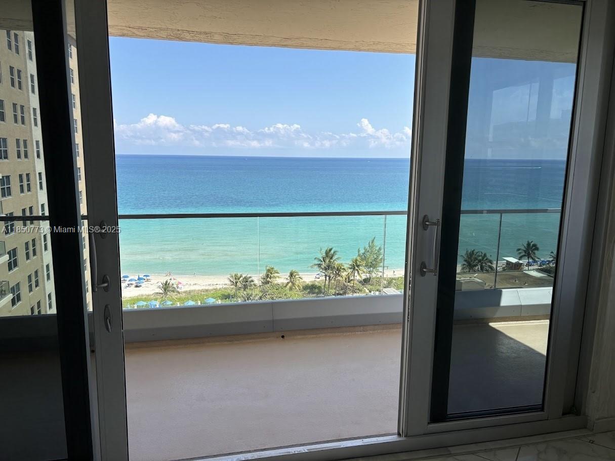 1920 S Ocean Dr # 16B