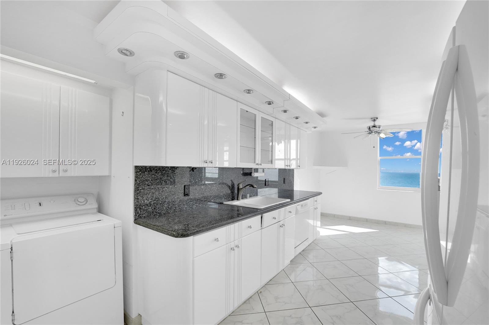 1920 S Ocean Dr # 16B