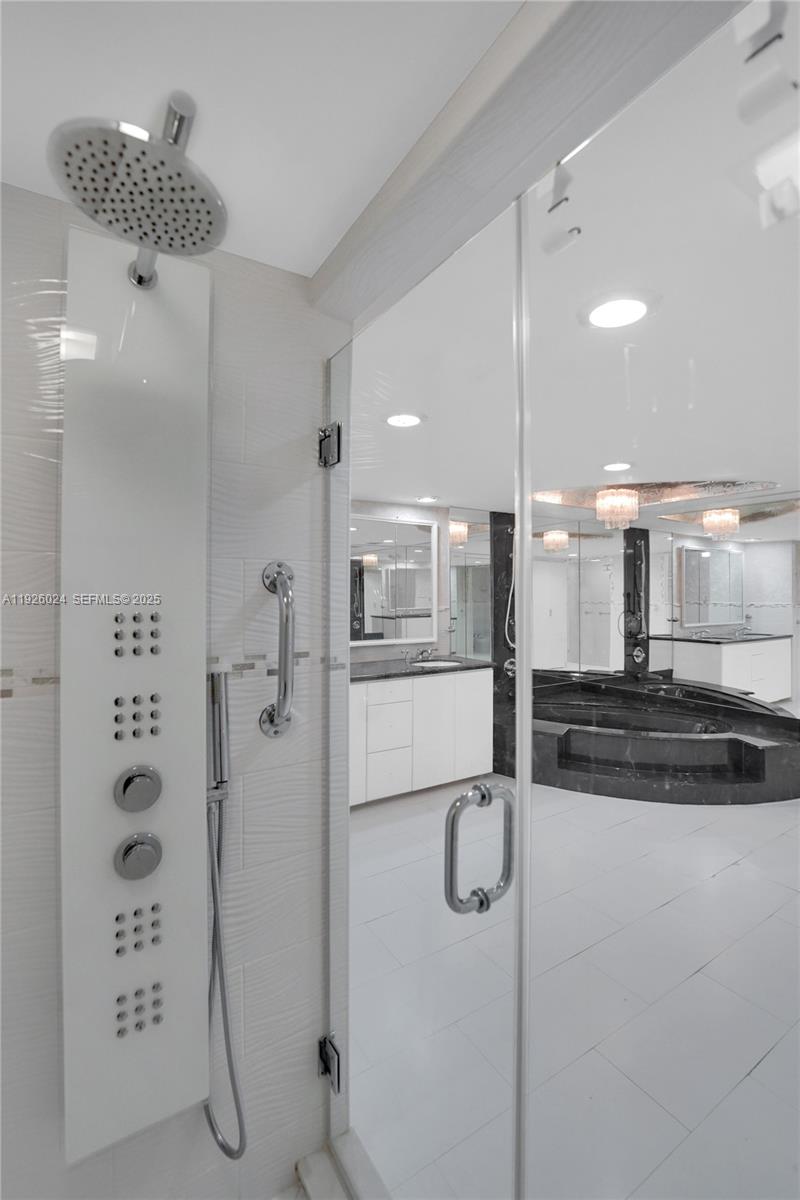 1920 S Ocean Dr # 16B