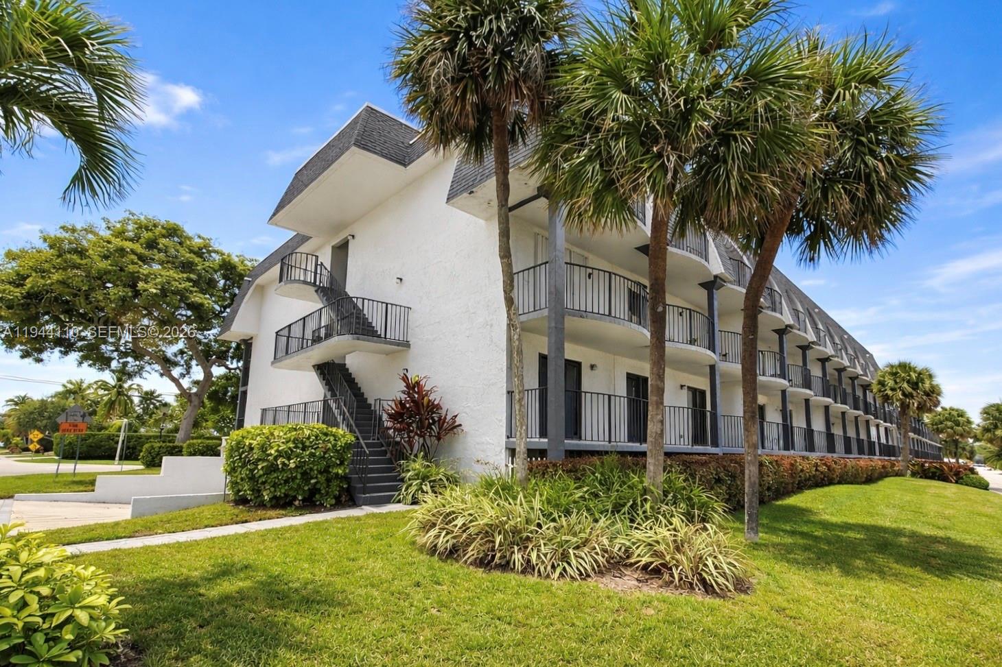 4013 N Ocean Dr # 108