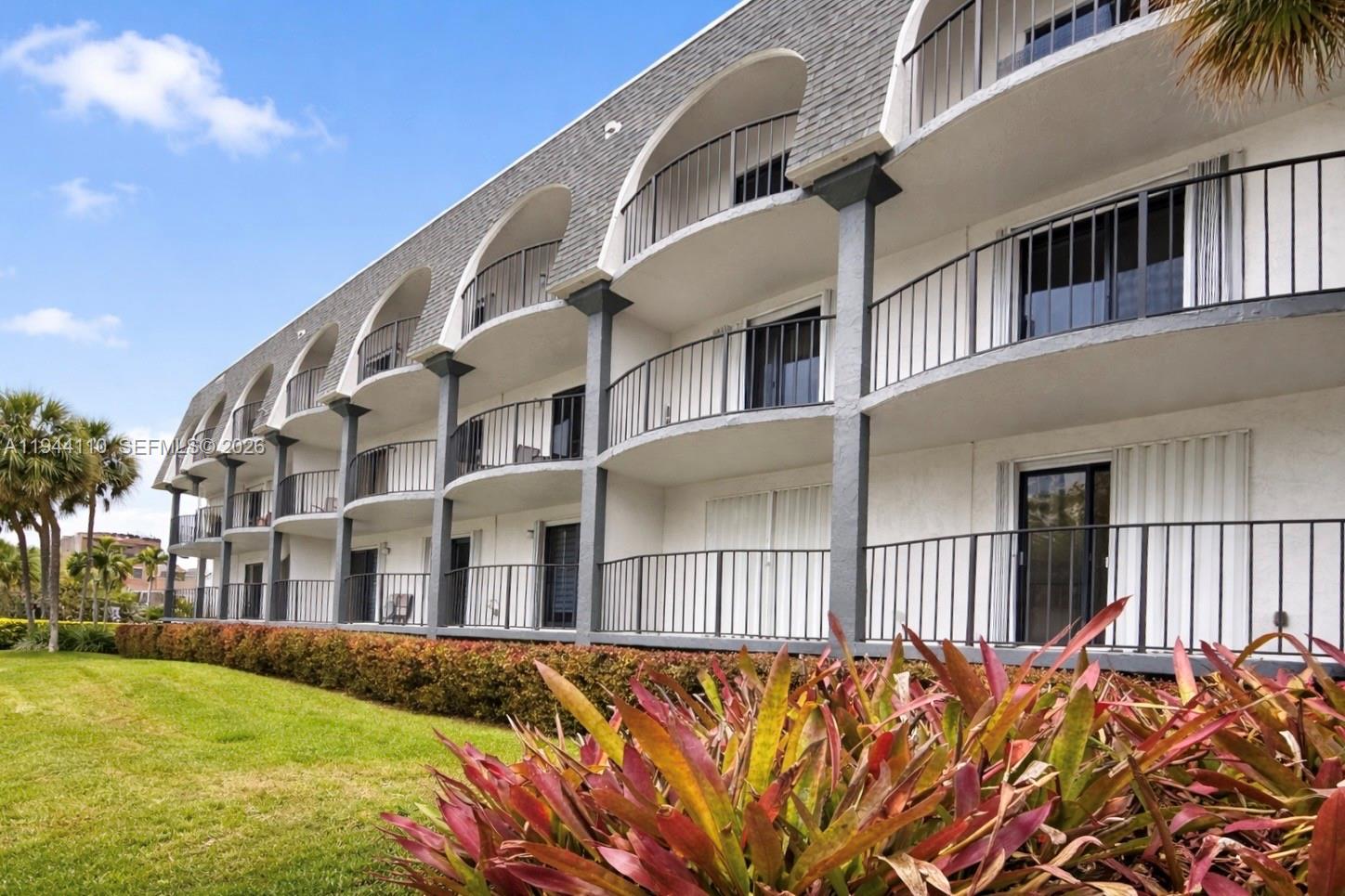 4013 N Ocean Dr # 108