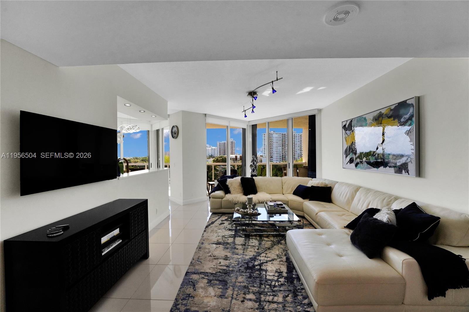 3100 N Ocean Blvd # 606