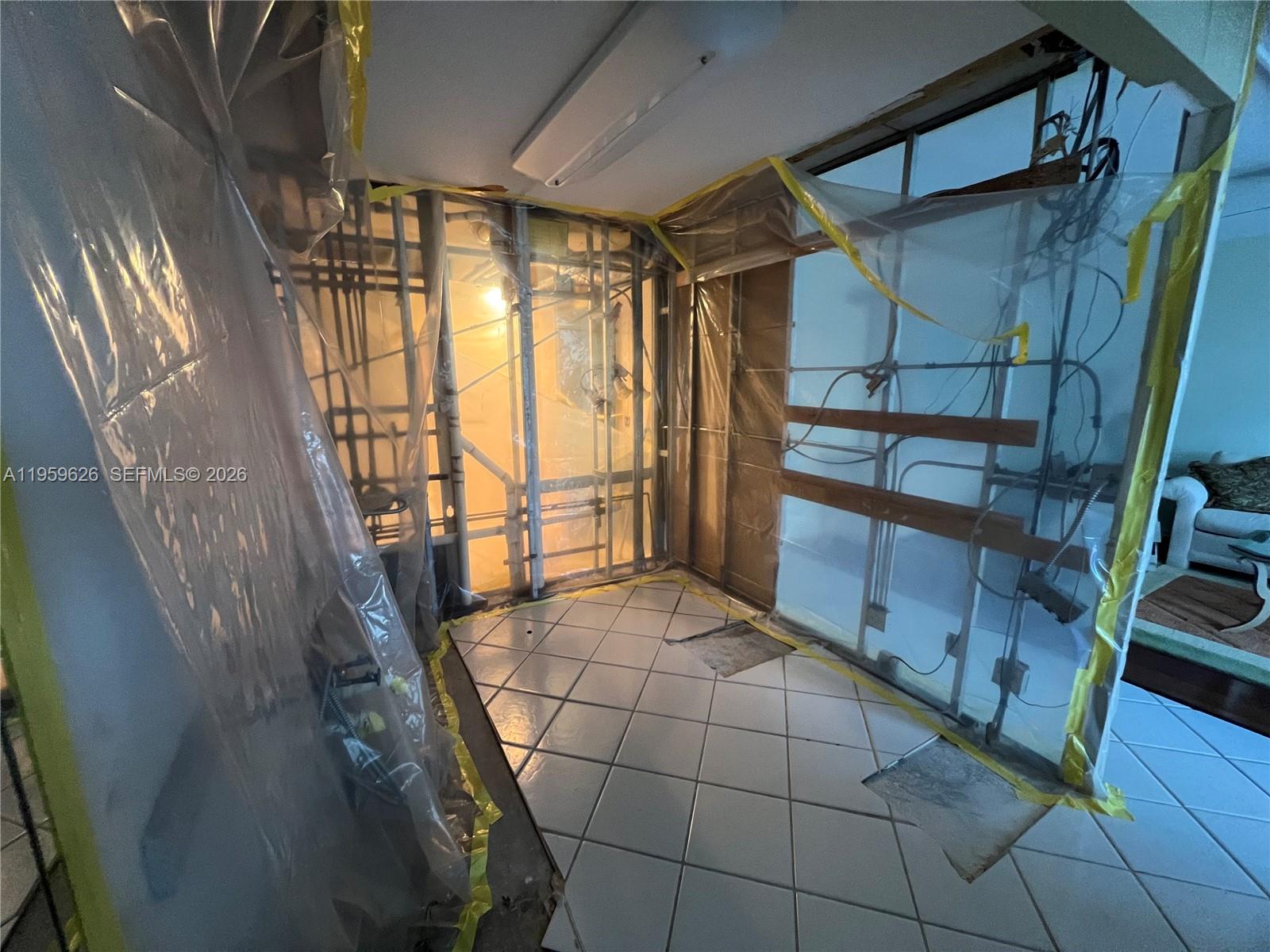 2083 Exeter E # 2083