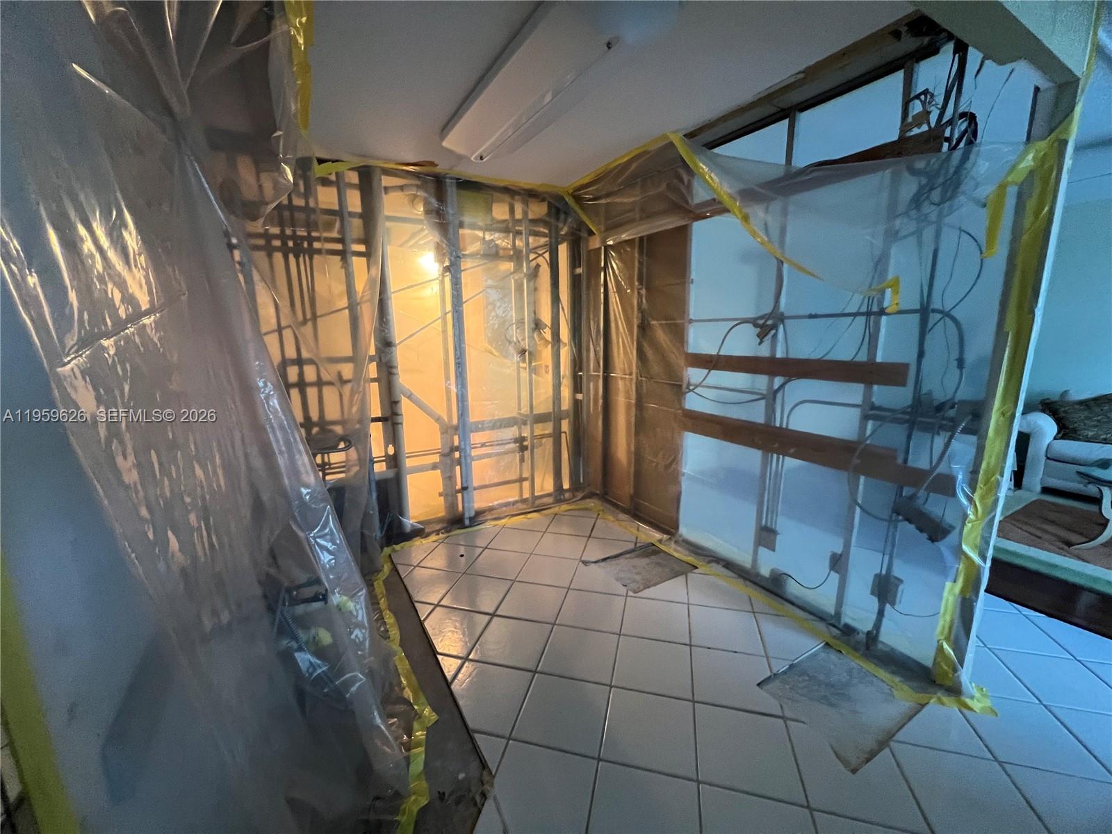 2083 Exeter E # 2083