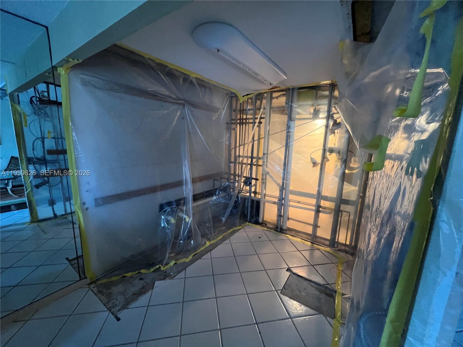 2083 Exeter E # 2083