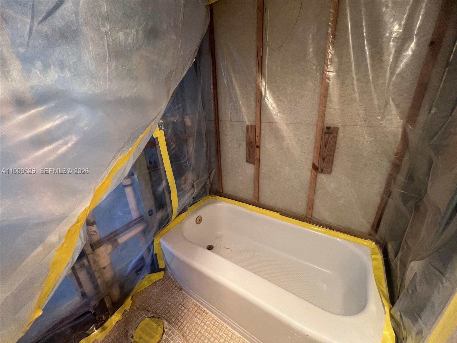 2083 Exeter E # 2083