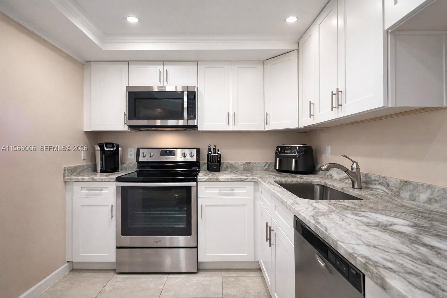 3016 Lyndhurst I # 3016