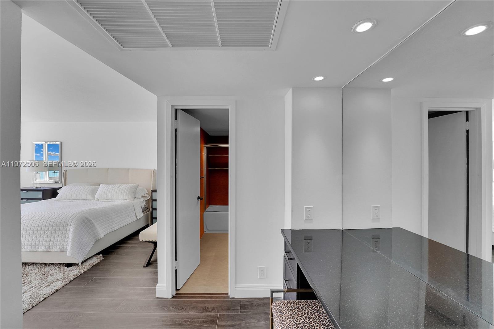 3140 S Ocean Dr # 604