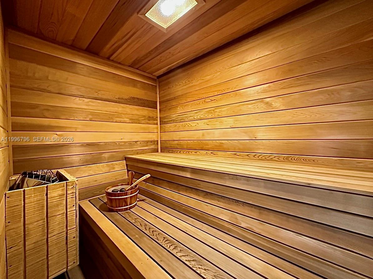 1920 S Ocean Dr # 11C