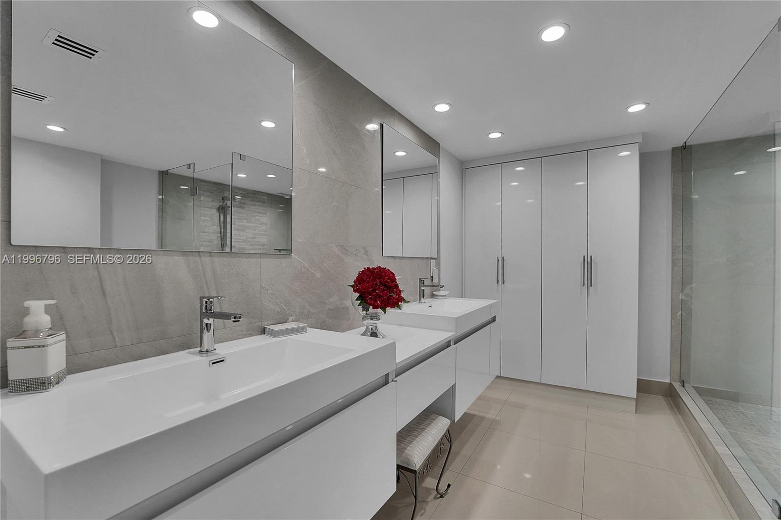 1920 S Ocean Dr # 11C