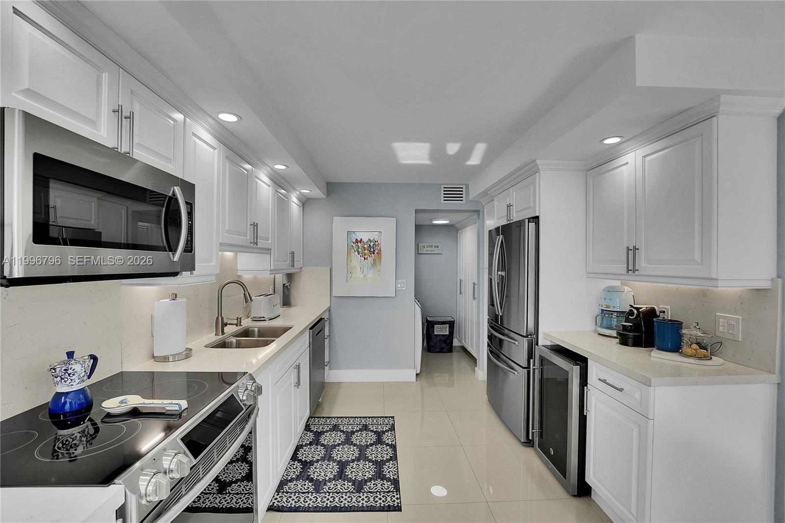 1920 S Ocean Dr # 11C