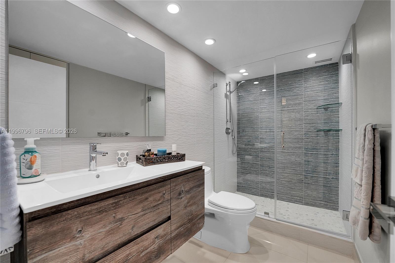 1920 S Ocean Dr # 11C